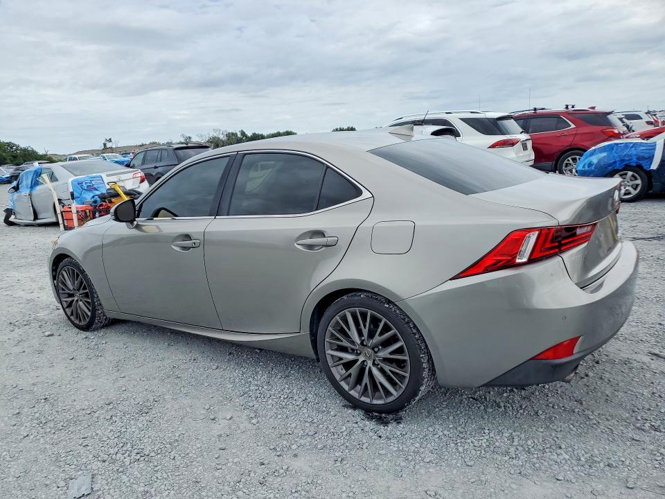 2014 Lexus Is VIN JTHBF1D26E5031917 COPART salvage auction — SIDE, Salvage Title, sold $450 on 2026-07-21 (photo 2)