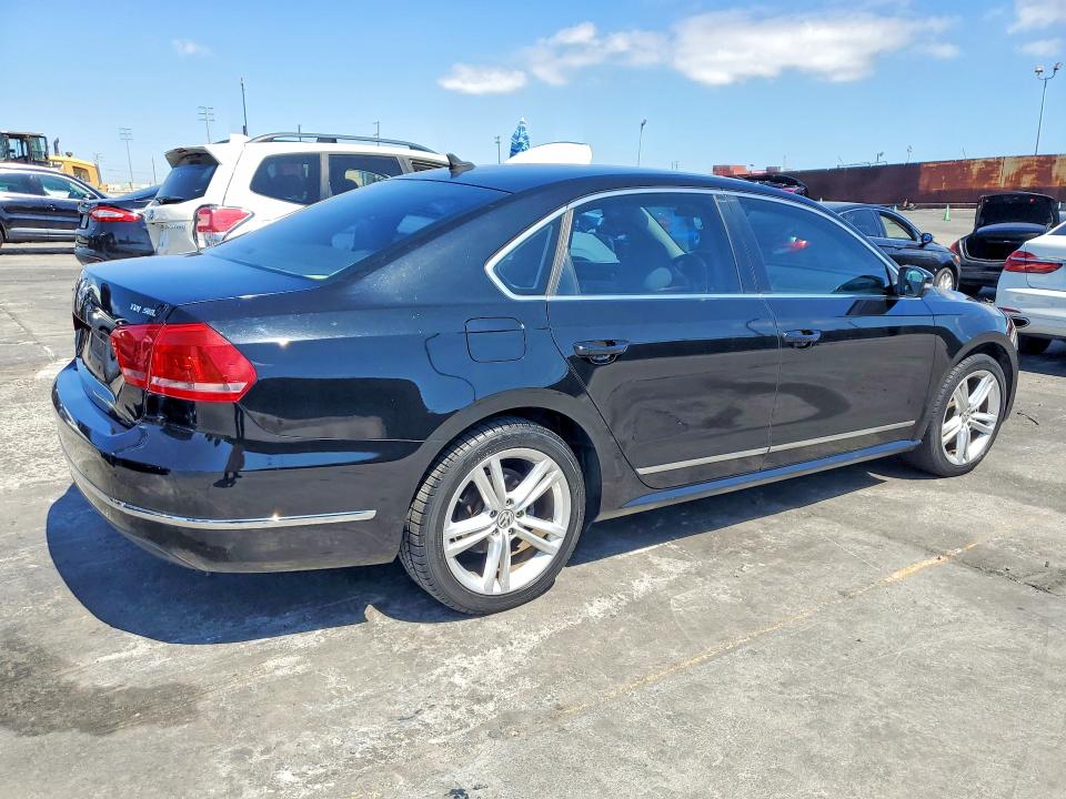 2014 Volkswagen VIN 1VWCN7A33EC047607 COPART salvage auction — NORMAL WEAR, Az - Dis/Dlr/Exp Only Clean Title, sold $725 on 2026-07-10 (photo 3)