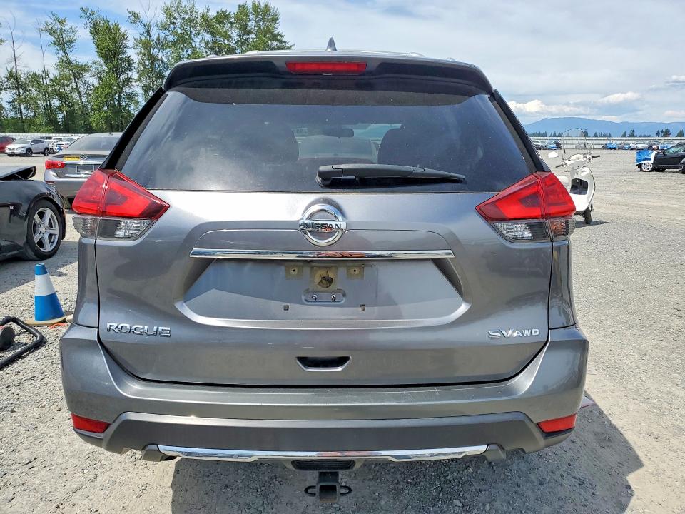 2017 Nissan VIN JN8AT2MV2HW024066 COPART salvage auction — MINOR DENT/SCRATCHES, WA - VEHICLE CERT OF OWNERSHIP-TITL, sold $2,500 on 2026-07-28 (photo 6)