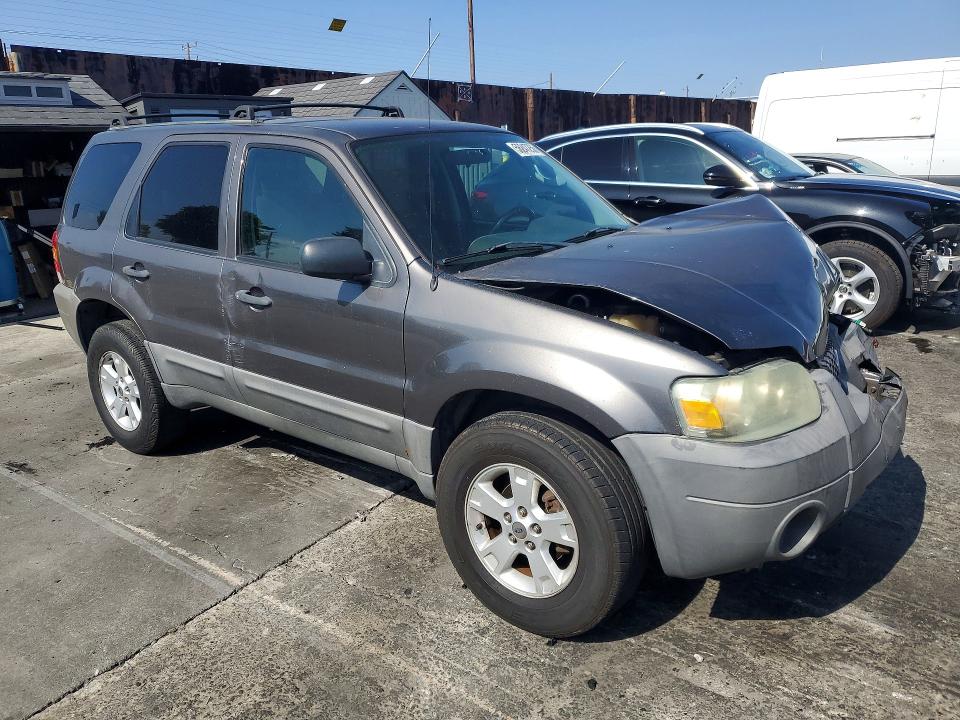 2006 Ford Escape VIN 1FMYU03166KD54397 COPART salvage auction — FRONT END, Ca - Salvage Certificate, sold $450 on 2026-07-08 (photo 4)