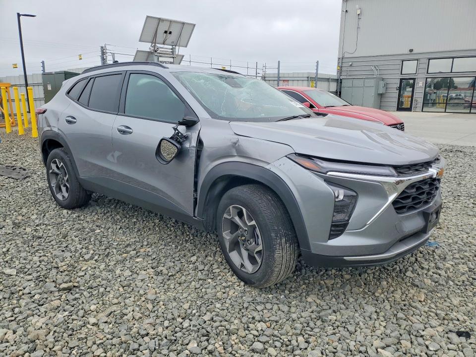 2025 Chevrolet Trax VIN KL77LHEP3SC137295 COPART salvage auction — FRONT END, CA - SALVAGE CERTIFICATE, sold $3,000 on 2026-07-30 (photo 4)