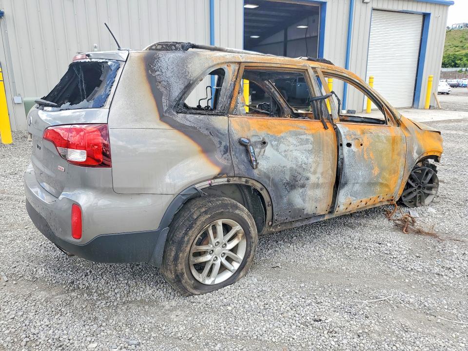 2015 Kia Sorento VIN 5XYKTDA6XFG603485 COPART salvage auction — BURN, Pa - Certificate Of Salvage, sold $400 on 2026-07-08 (photo 3)