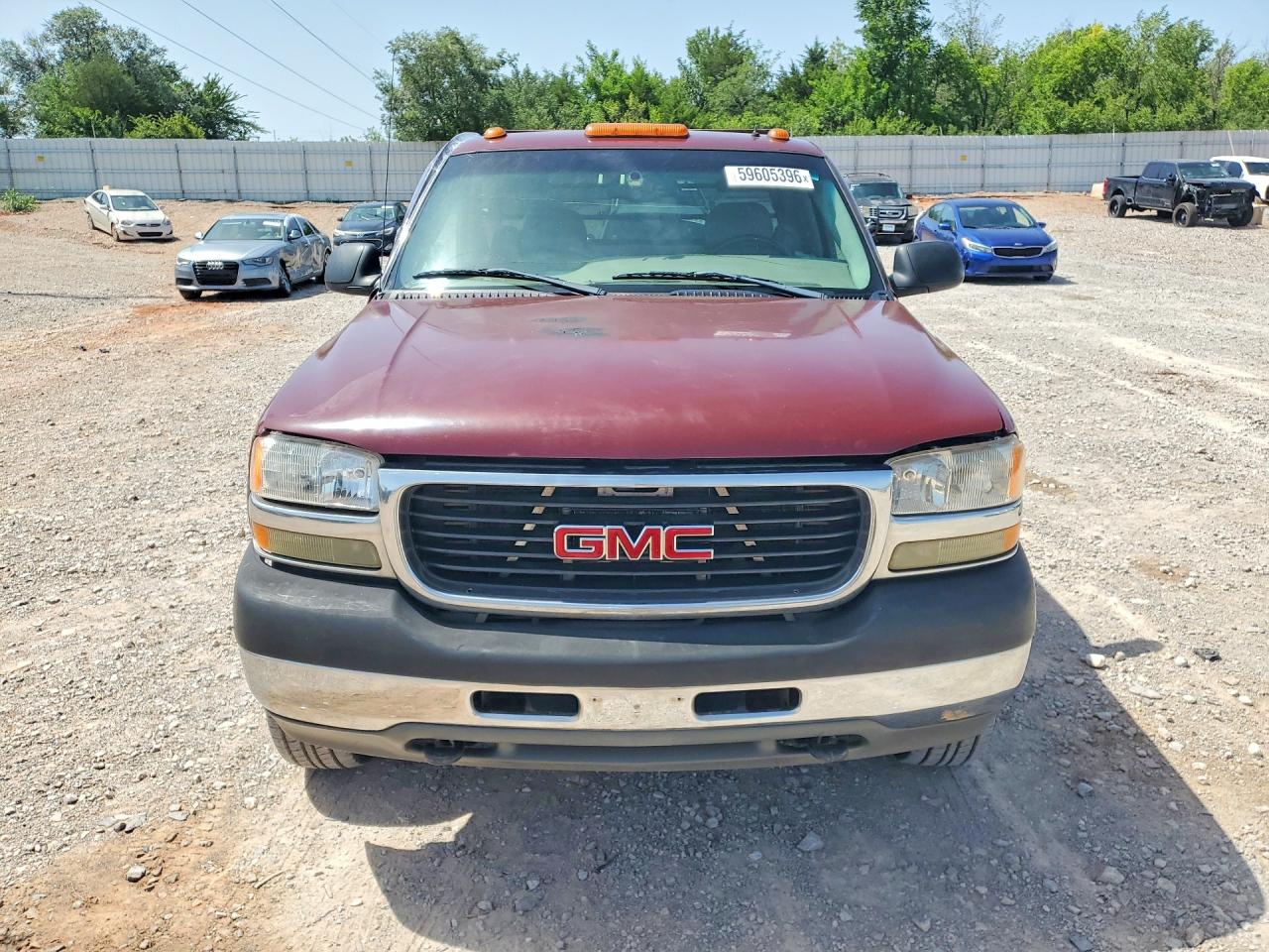 2001 GMC Sierra VIN 1GDJK39111F171989 COPART salvage auction — Side, OK - CERT OF TITLE-REBUILT, sold $2,700 on 2026-07-09 (photo 5)