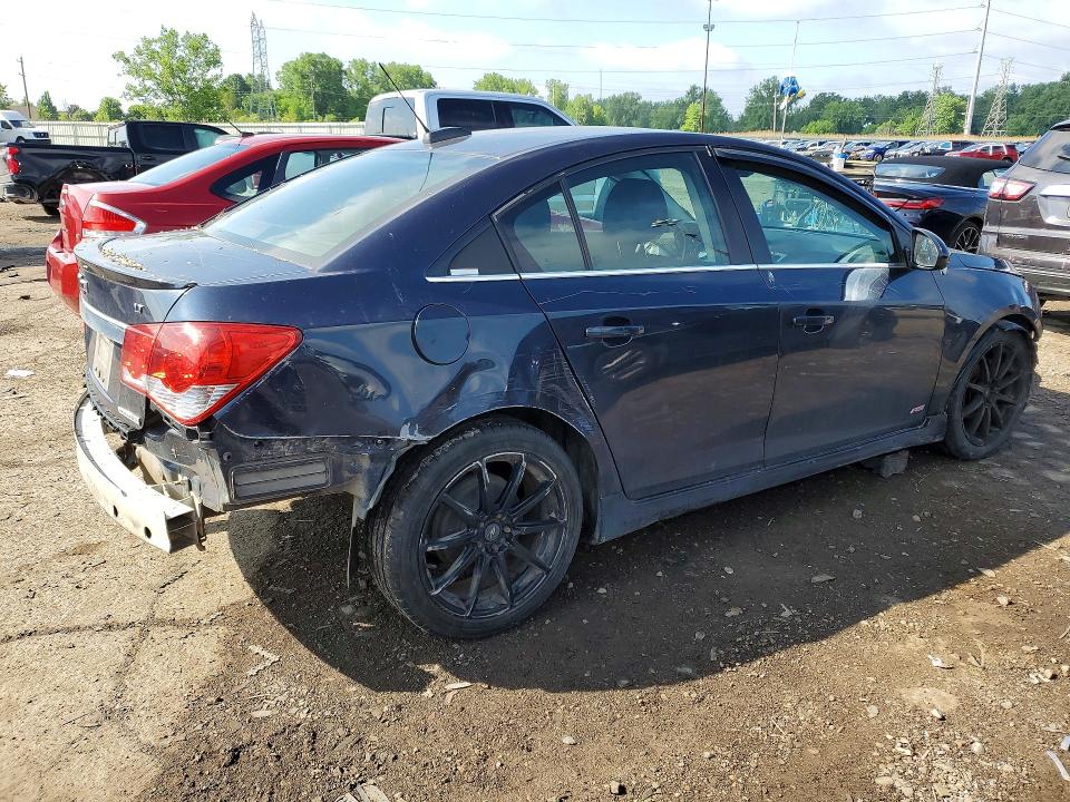2015 Chevrolet Cruze VIN 1G1PC5SB8F7120056 COPART salvage auction — FRONT END, MI - CERT OF TITLE-REBUILT SALVAGE, sold $400 on 2026-07-02 (photo 3)