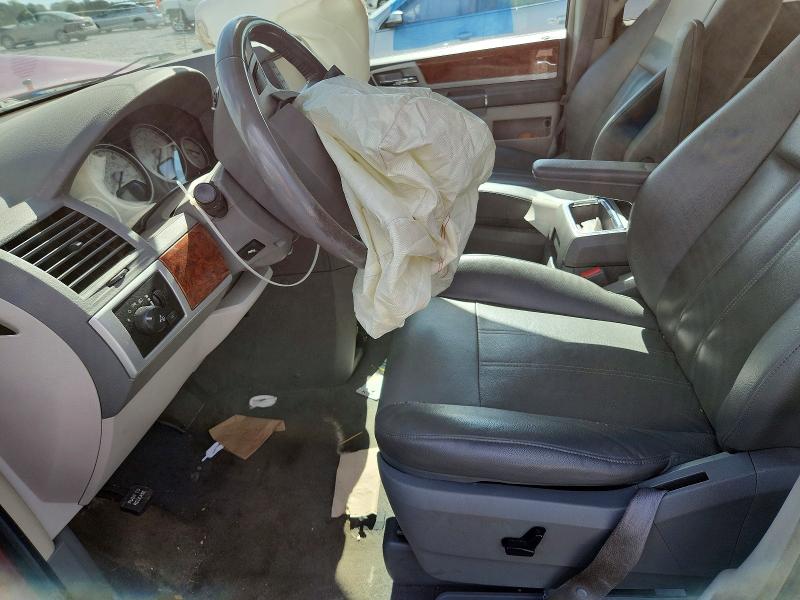 2009 Chrysler Town & country VIN 2A8HR54X49R607432 COPART salvage auction — FRONT END, MI - CERTIFICATE OF TITLE, sold $275 on 2026-07-02 (photo 7)