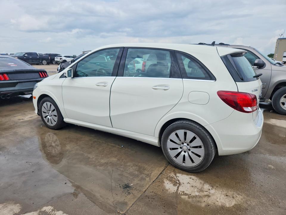 2017 Mercedes-benz B-klasse VIN WDDVP9AB4HJ015022 COPART salvage auction — NORMAL WEAR, Mt - Certificate Of Title, sold $3,000 on 2026-07-02 (photo 2)