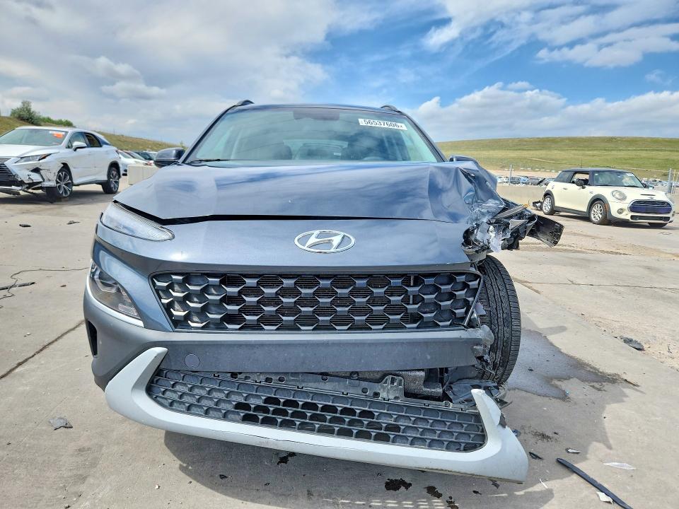 2022 Hyundai Kona VIN KM8K6CAB3NU828936 COPART salvage auction — FRONT END, CO - PUBLIC - SALVAGE TITLE, sold $2,950 on 2026-07-27 (photo 5)