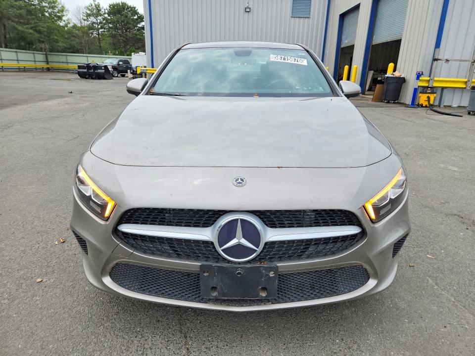 2019 Mercedes-benz A-class VIN WDD3G4FB6KW031333 COPART salvage auction — MINOR DENT/SCRATCHES, WV - CERTIFICATE OF TITLE, sold $14,500 on 2026-07-28 (photo 5)