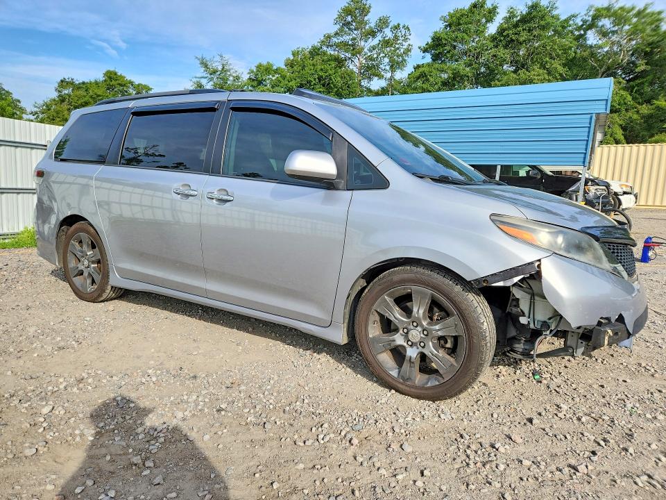 2016 Toyota Sienna VIN 5TDXK3DC2GS728019 COPART salvage auction — FRONT END, Ga - Cert Of Title-Salvage, sold $175 on 2026-07-21 (photo 4)