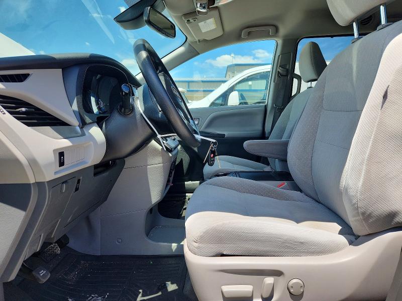 2019 Toyota Sienna VIN 5TDKZ3DCXKS966313 COPART salvage auction — FRONT END, KY - CERT OF TITLE-SALVAGE, sold $5,400 on 2026-07-09 (photo 7)