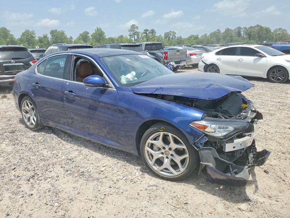 2021 Alfa romeo Giulia VIN ZARFAMBN0M7640249 COPART salvage auction — FRONT END, Tx - Salvage Vehicle Title, sold $2,350 on 2026-07-17 (photo 4)