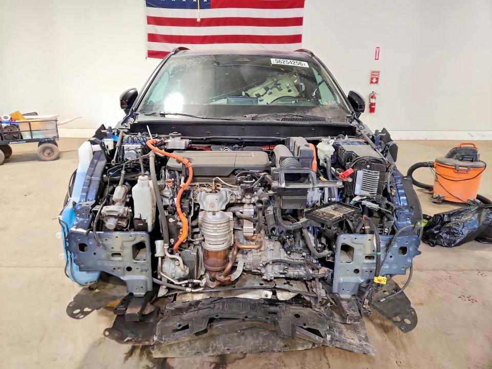 2024 Honda Cr-v VIN 2HKRS6H84RH802632 COPART salvage auction — VANDALISM, Pa - Cert Of Salvage-Theft, sold $10,700 on 2026-08-22 (photo 5)