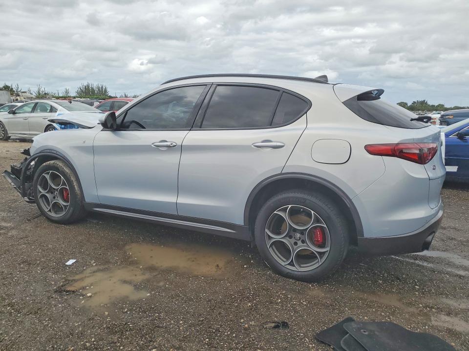 2022 Alfa romeo Stelvio VIN ZASPAKBNXN7D45607 COPART salvage auction — FRONT END, Fl - Certificate Of Destruction, sold $2,050 on 2026-08-06 (photo 2)