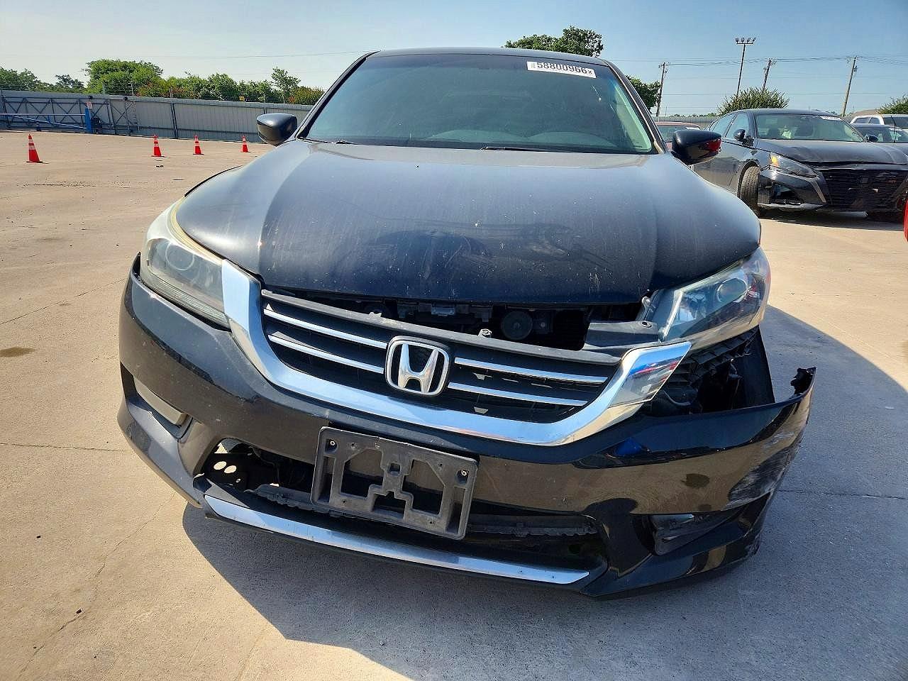 2013 Honda Accord VIN 1HGCR2F56DA283202 COPART salvage auction — Rear End, TX - SALVAGE VEHICLE TITLE, sold $1,100 on 2026-07-09 (photo 5)