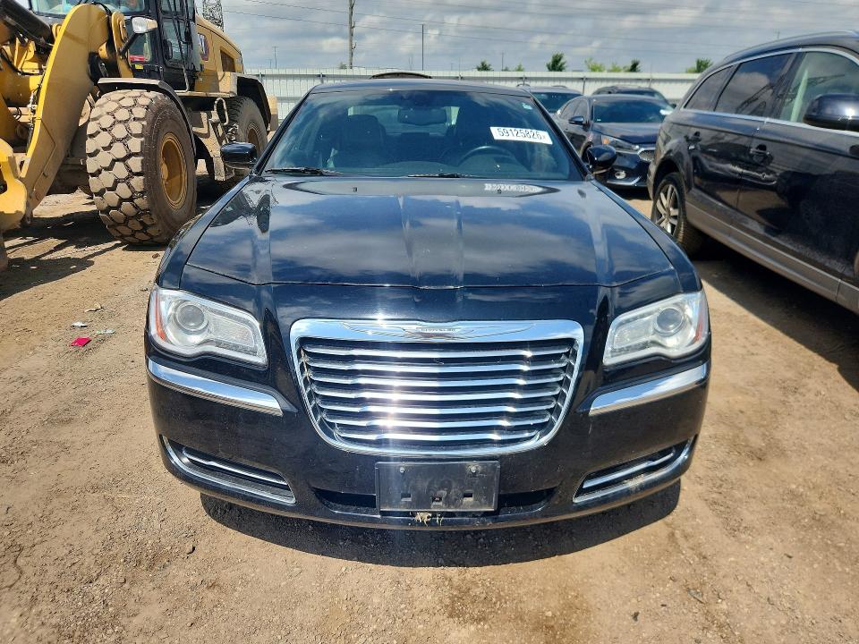 2013 Chrysler 300 VIN 2C3CCAAG4DH627411 COPART salvage auction — WATER/FLOOD, IL - CERTIFICATE OF TITLE, sold $975 on 2026-07-02 (photo 5)