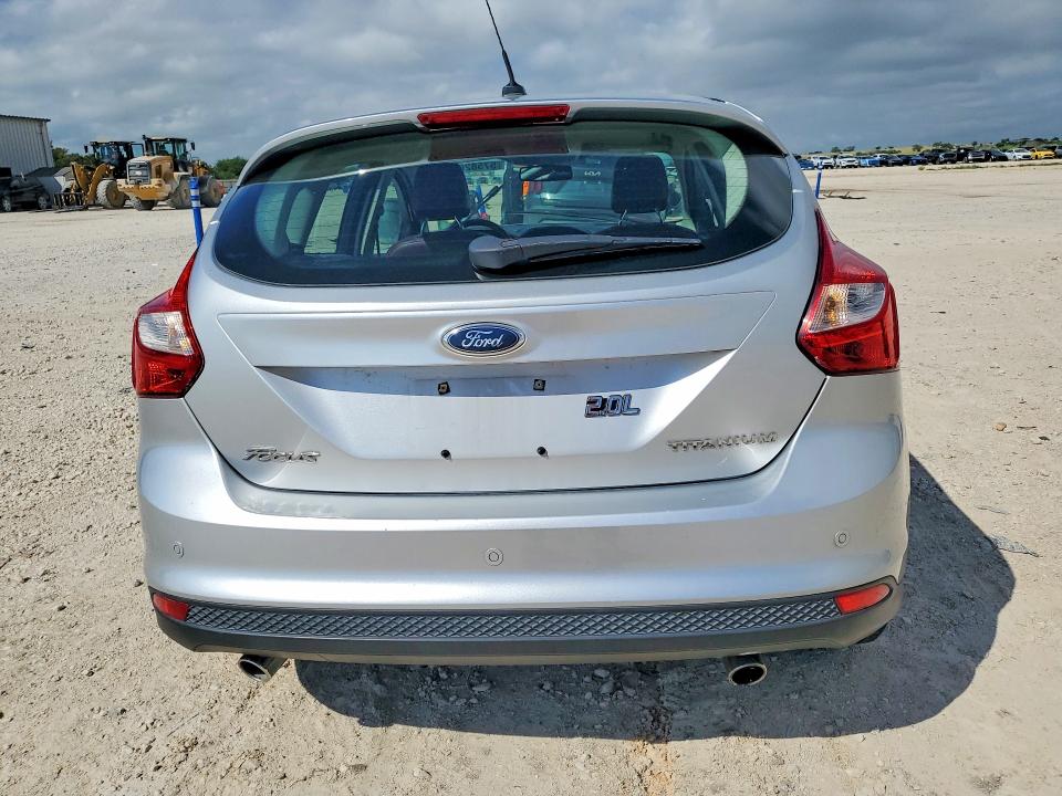 2012 Ford VIN 1FAHP3N2XCL181272 COPART salvage auction — FRONT END, Tx - Salvage Vehicle Title, sold $275 on 2026-07-09 (photo 6)