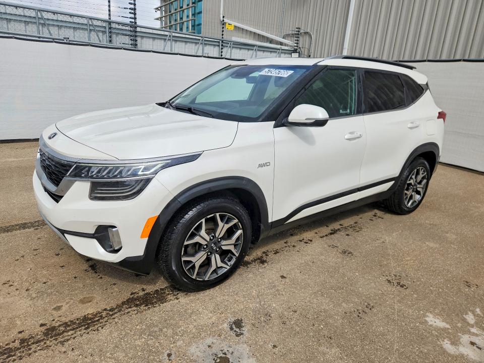 2021 Kia Seltos VIN KNDERCAA3M7071422 COPART salvage auction — MINOR DENT/SCRATCHES, AB - BOS - ACTIVE, sold $9,100 on 2026-07-29 (photo 1)