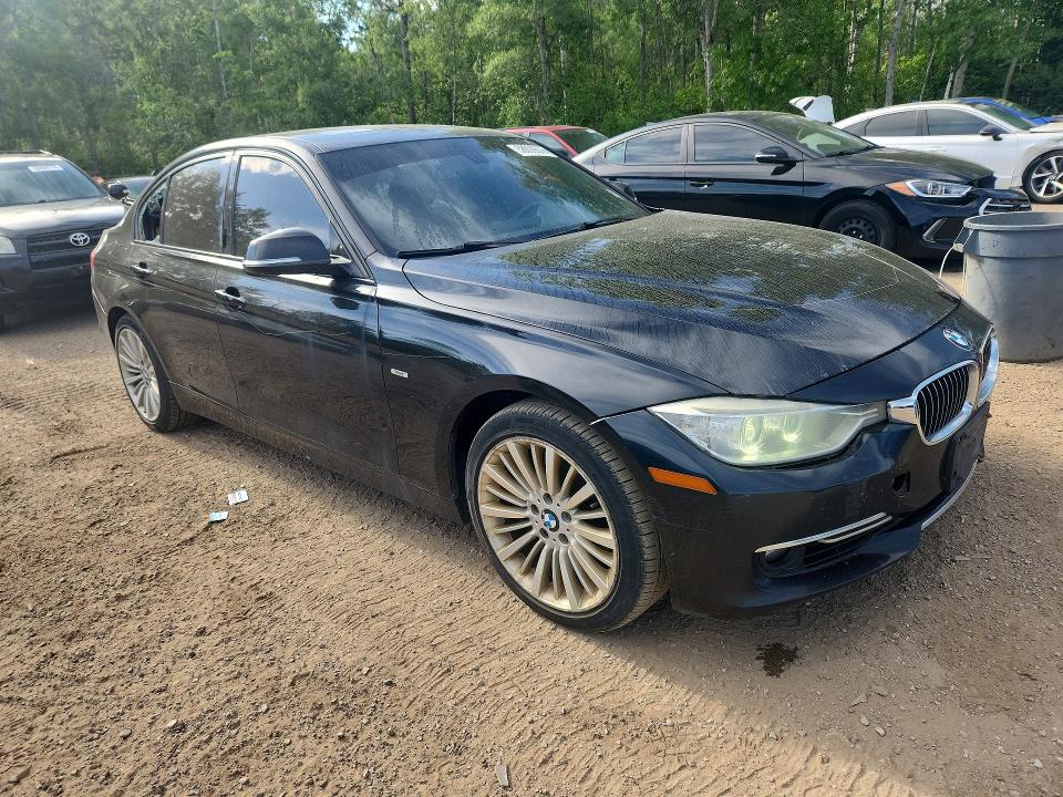 2013 BMW 3 series VIN WBA3B9C56DF140444 COPART salvage auction — VANDALISM, On - Permit No Brand - Unfit, sold $625 on 2026-07-23 (photo 4)