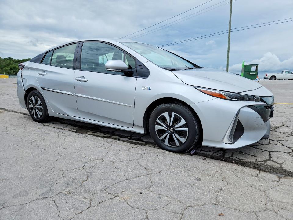 2018 Toyota Prius VIN JTDKARFP3J3102150 COPART salvage auction — REAR END, Tn - Salvage Certificate, sold $8,100 on 2026-07-27 (photo 4)