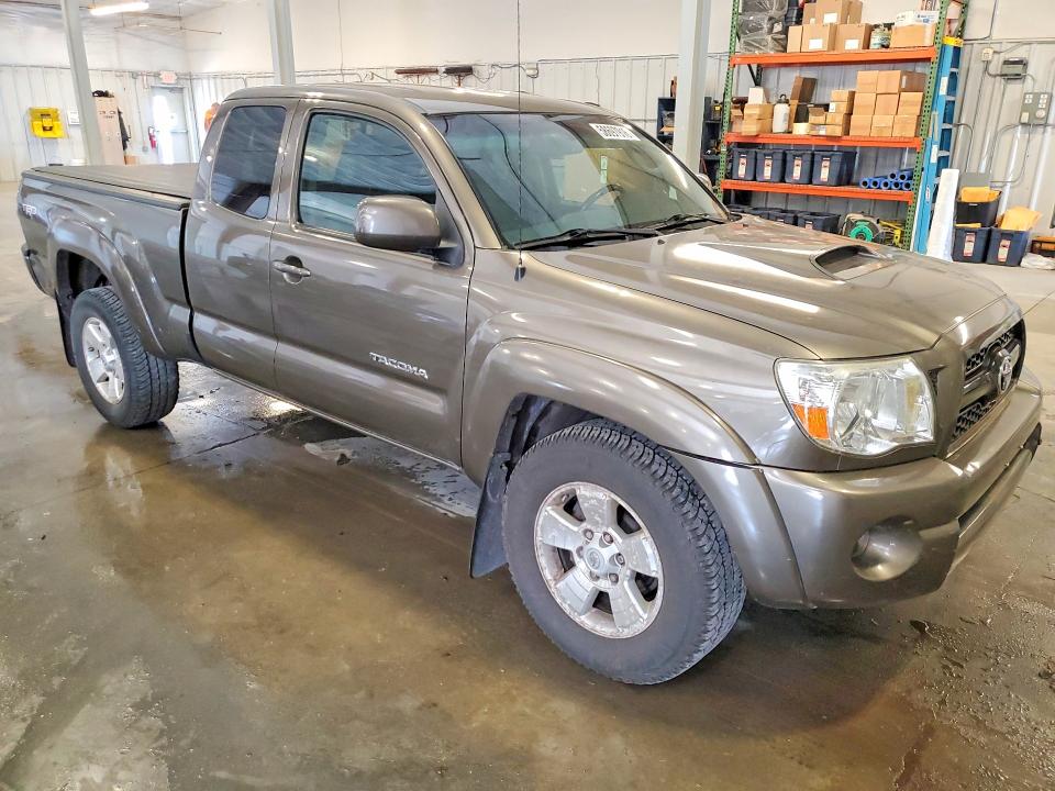 2011 Toyota Tacoma VIN 5TFUU4EN5BX009160 COPART salvage auction — SIDE, Wi - Non Public Clean Title, sold $3,700 on 2026-07-06 (photo 4)