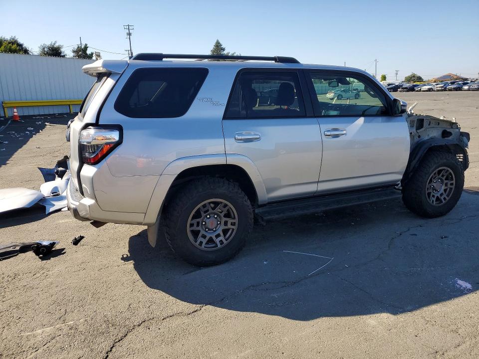 2020 Toyota VIN JTEBU5JR7L5811787 COPART salvage auction — FRONT END, Ca - Salvage Certificate, sold $15,800 on 2026-07-31 (photo 3)