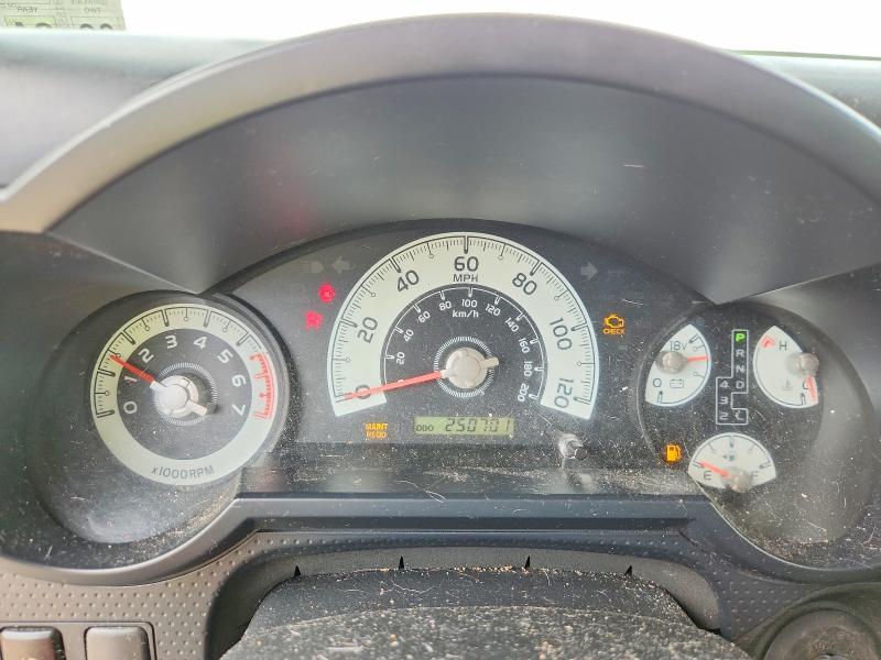 2007 Toyota Fj cruiser VIN JTEZU11F070002499 COPART salvage auction — FRONT END, LA - CERT OF TITLE-SALVAGE, sold $500 on 2026-07-21 (photo 9)