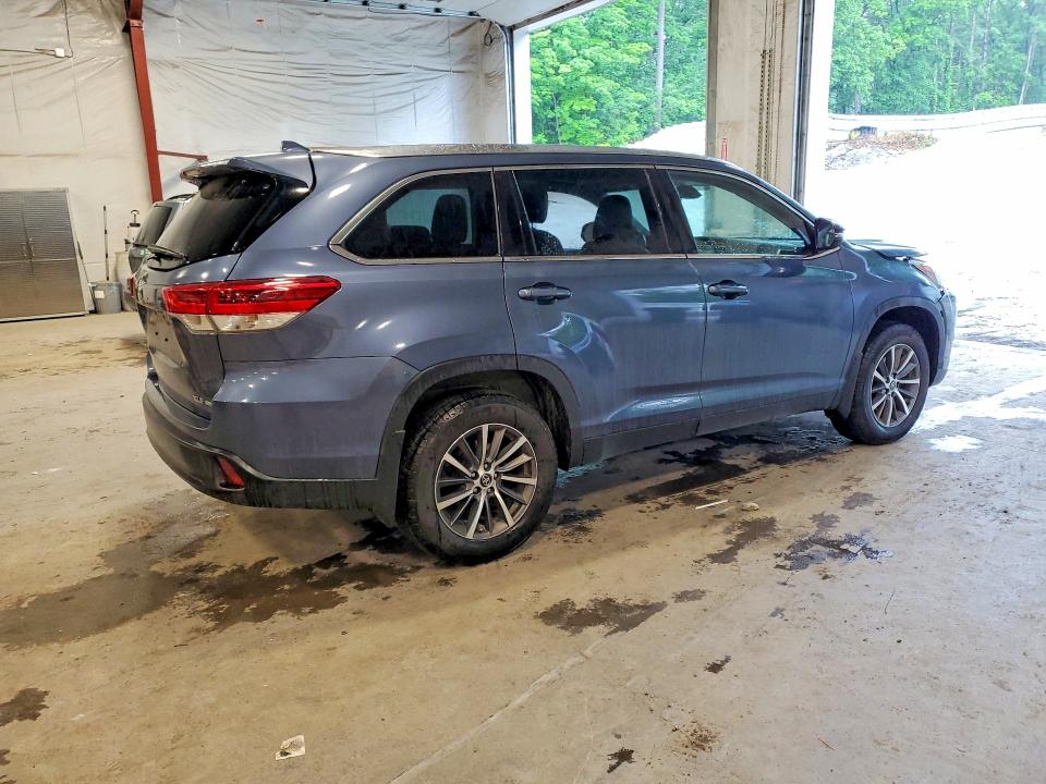 2019 Toyota VIN 5TDJZRFHXKS985841 COPART salvage auction — FRONT END, Vt - Cert Of Title-Salvage Vehicle, sold $9,600 on 2026-07-20 (photo 3)
