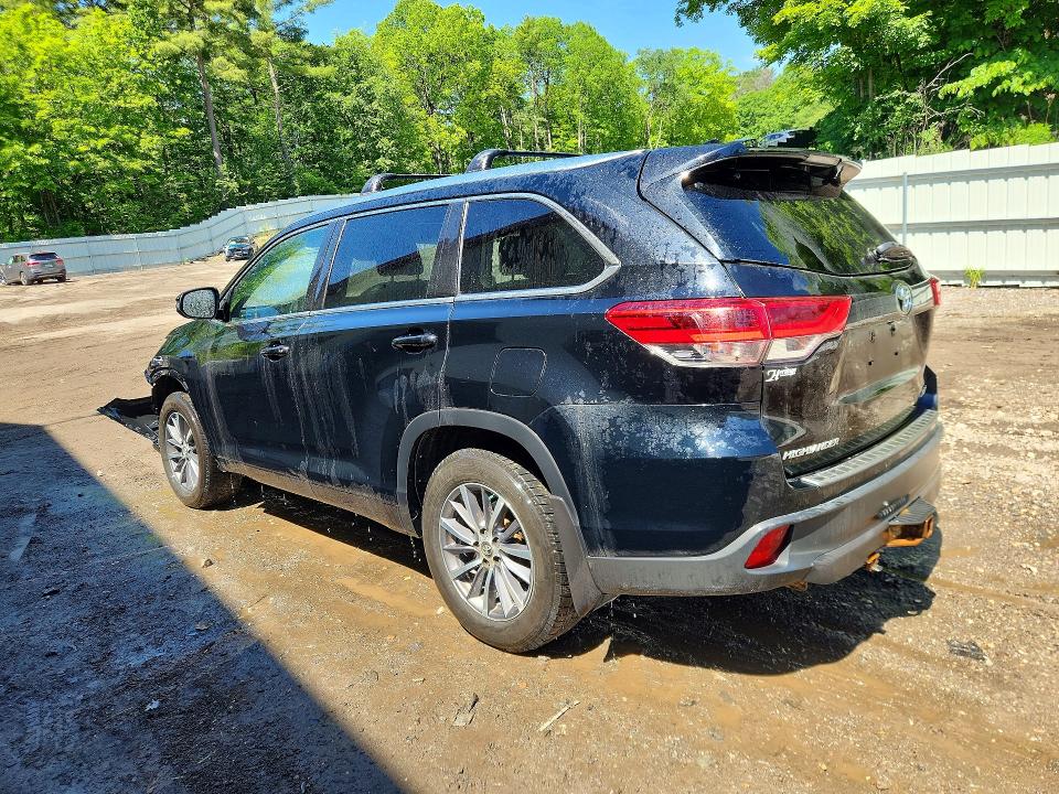 2017 Toyota Highlander VIN 5TDJZRFH2HS417589 COPART salvage auction — FRONT END, VT - CERT OF TITLE-SALVAGE VEHICLE, sold $9,100 on 2026-07-20 (photo 2)