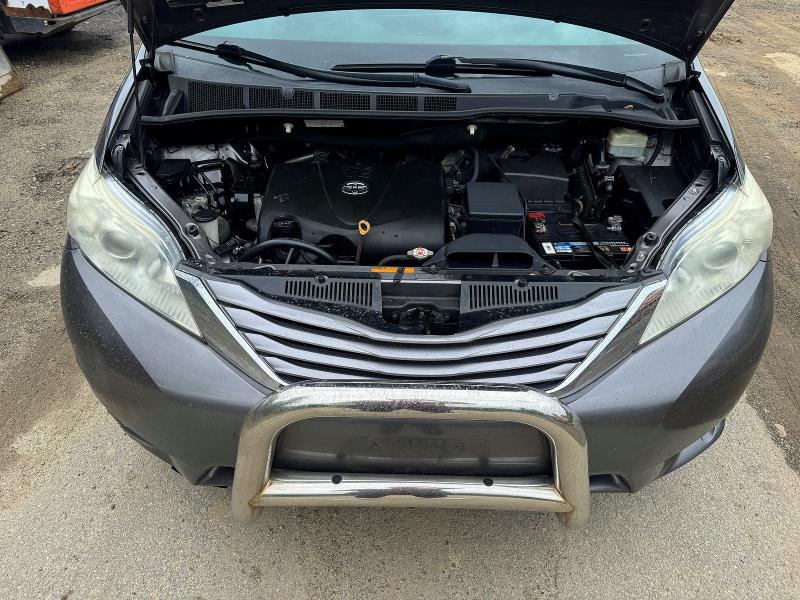 2017 Toyota VIN 5TDDZ3DC2HS167093 COPART salvage auction — NORMAL WEAR, In - Certificate Of Title (P), sold $6,300 on 2026-07-21 (photo 7)