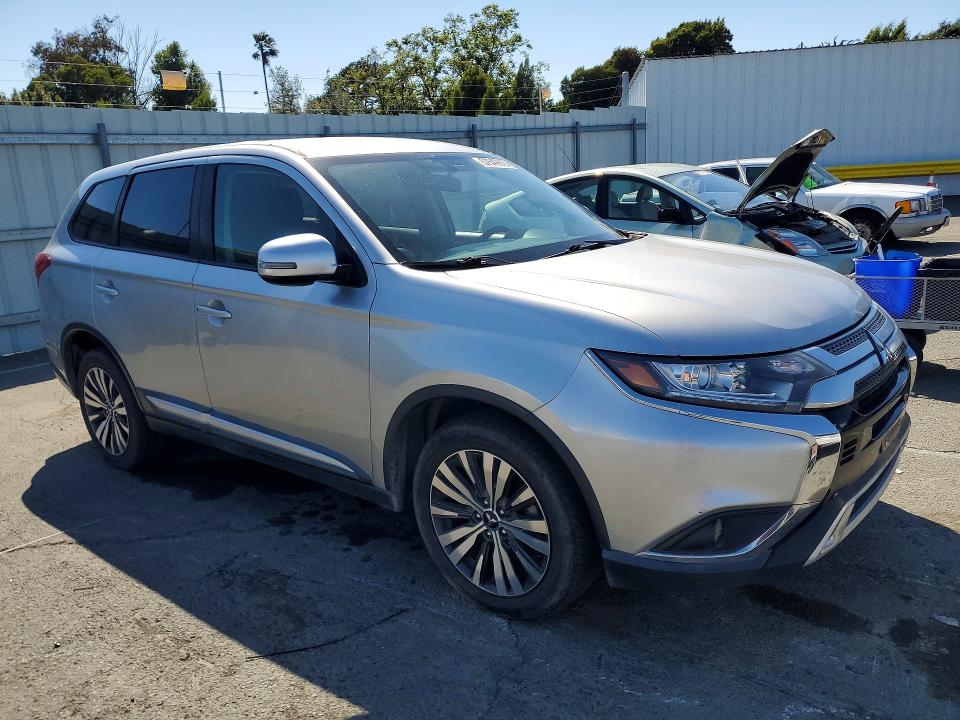 2019 Mitsubishi Outlander VIN JA4AZ3A30KZ021685 COPART salvage auction — MINOR DENT/SCRATCHES, FL - DIS/DLR/EXP ONLY CLEAN TITLE, sold $3,300 on 2026-07-24 (photo 4)