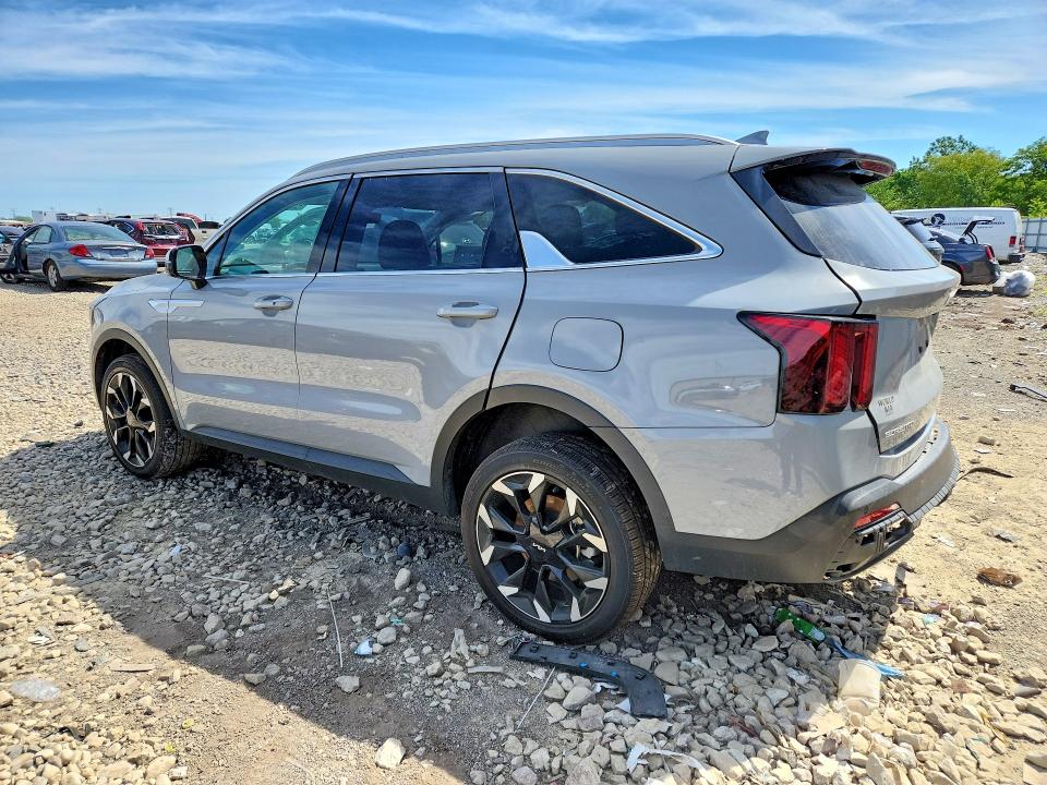 2025 Kia Sorento VIN 5XYRHDJF1SG367013 COPART salvage auction — REAR END, IL - CERTIFICATE OF TITLE, sold $8,200 on 2026-07-16 (photo 2)