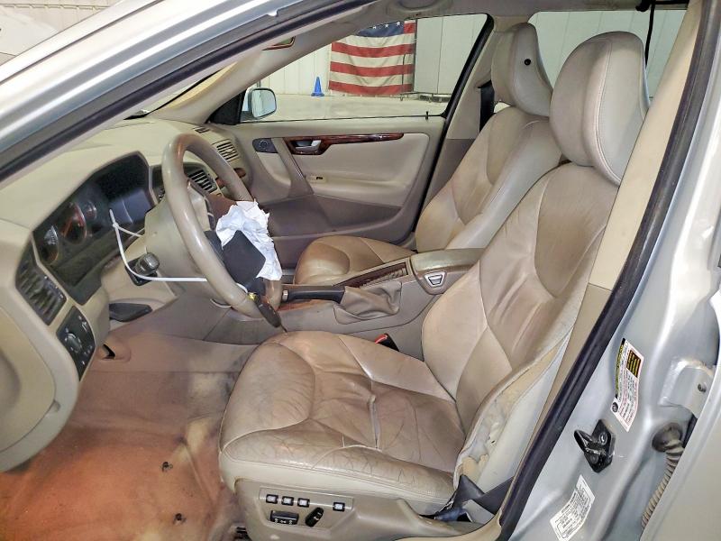 2005 Volvo V70 VIN YV1SW592352491131 COPART salvage auction — FRONT END, Mn - Cert Of Title-Prior Salvage, sold $475 on 2026-07-13 (photo 7)