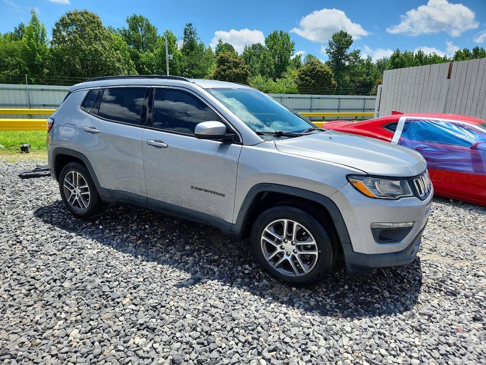 2020 Jeep Compass VIN 3C4NJCBB3LT243103 COPART salvage auction — NORMAL WEAR, Ms - Certificate Of Title, sold $3,800 on 2026-07-02 (photo 4)