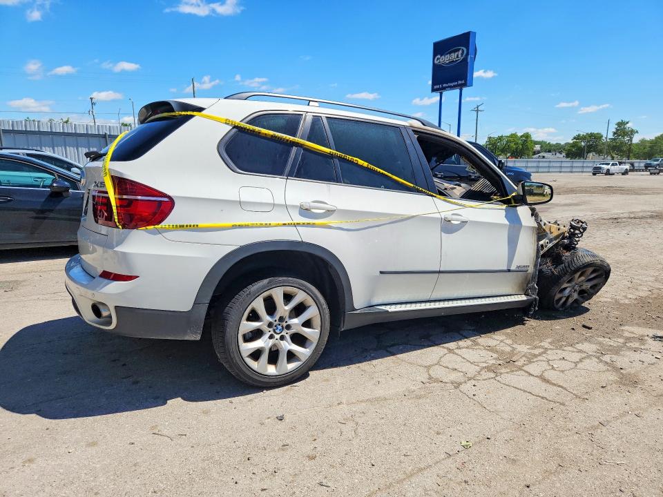 2013 BMW X5 VIN 5UXZV4C59DL994447 COPART salvage auction — BURN, IN - CERTIFICATE OF TITLE, sold $225 on 2026-07-27 (photo 3)