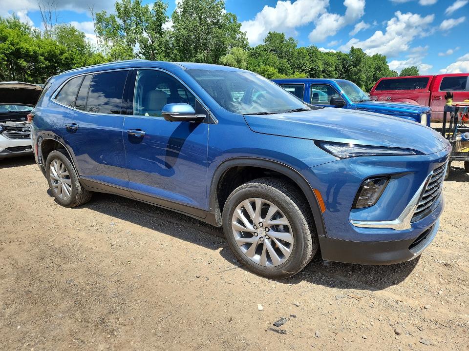 2025 Buick . VIN 5GAEVARS0SJ116864 COPART salvage auction — REAR END, Mi - Cert Of Title-Salvage Vehicle, sold $15,700 on 2026-09-02 (photo 4)