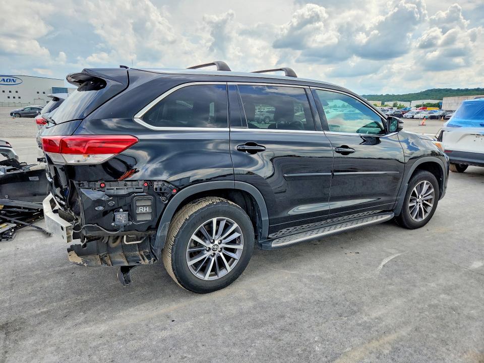 2017 Toyota Highlander VIN 5TDJZRFH4HS400177 COPART salvage auction — SIDE, OK - CERT OF TITLE-SALVAGE, sold $6,000 on 2026-07-29 (photo 3)
