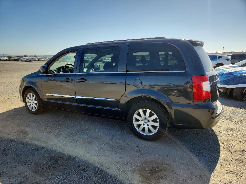 2014 Chrysler VIN 2C4RC1BG1ER381837 COPART salvage auction — MINOR DENT/SCRATCHES, Ca - Dis/Dlr/Exp Only Clean Title, sold $625 on 2026-07-31 (photo 2)