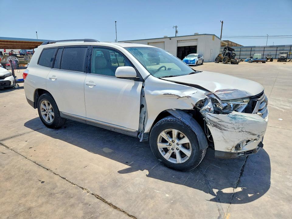 2013 Toyota Highlander VIN 5TDZK3EH3DS095657 COPART salvage auction — FRONT END, Tx - Salvage Vehicle Title, sold $3,100 on 2026-07-09 (photo 4)