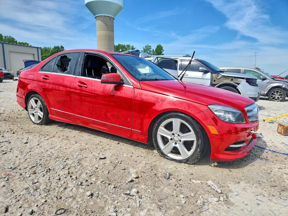 2011 Mercedes-benz C-klasse VIN WDDGF8BB2BR159021 COPART salvage auction — VANDALISM, Mi - Certificate Of Title, sold $650 on 2026-07-09 (photo 4)