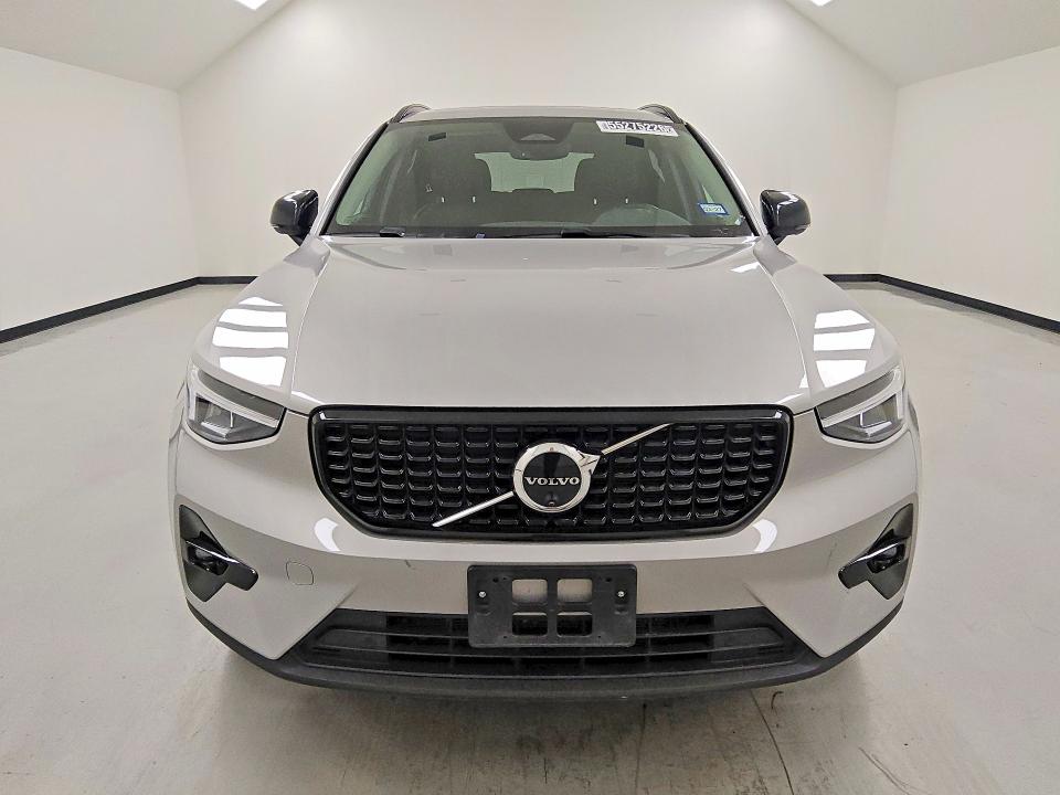 2025 Volvo Xc40 VIN YV4L12UC0S2567081 COPART salvage auction — MINOR DENT/SCRATCHES, Tx - Certificate Of Title, sold $11,200 on 2026-07-21 (photo 5)