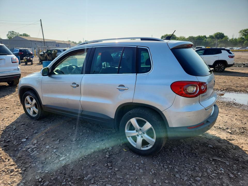 2010 Volkswagen Tiguan VIN WVGBV7AX1AW001912 COPART salvage auction — FRONT END, Pa - Reconstructed Clean, sold $375 on 2026-08-05 (photo 2)
