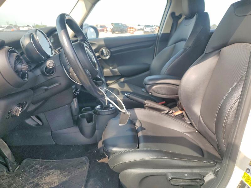 2016 Mini Cooper VIN WMWXU1C5XG2D12096 COPART salvage auction — MINOR DENT/SCRATCHES, Tx - Certificate Of Title, sold $575 on 2026-07-09 (photo 7)