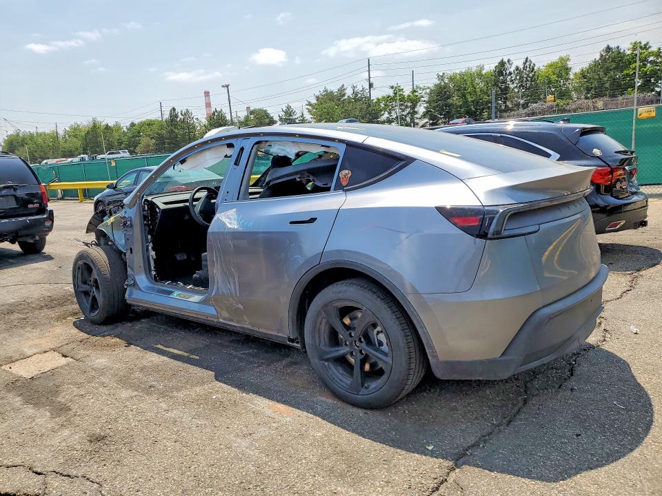 2026 Tesla Model y VIN 7SAYGDEE4TA456809 COPART salvage auction — FRONT END, Co - Public - Salvage Title, sold $16,700 on 2026-07-07 (photo 2)