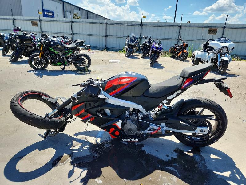 2025 Aprilia VIN ZD4XEUA06S6001714 COPART salvage auction — FRONT END, Fl - Certificate Of Destruction, sold $450 on 2026-07-02 (photo 3)