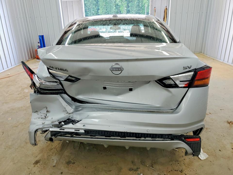2023 Nissan Altima VIN 1N4BL4DVXPN370128 COPART salvage auction — REAR END, VA - CERT OF TITLE - SALVAGE, sold $7,300 on 2026-07-23 (photo 6)
