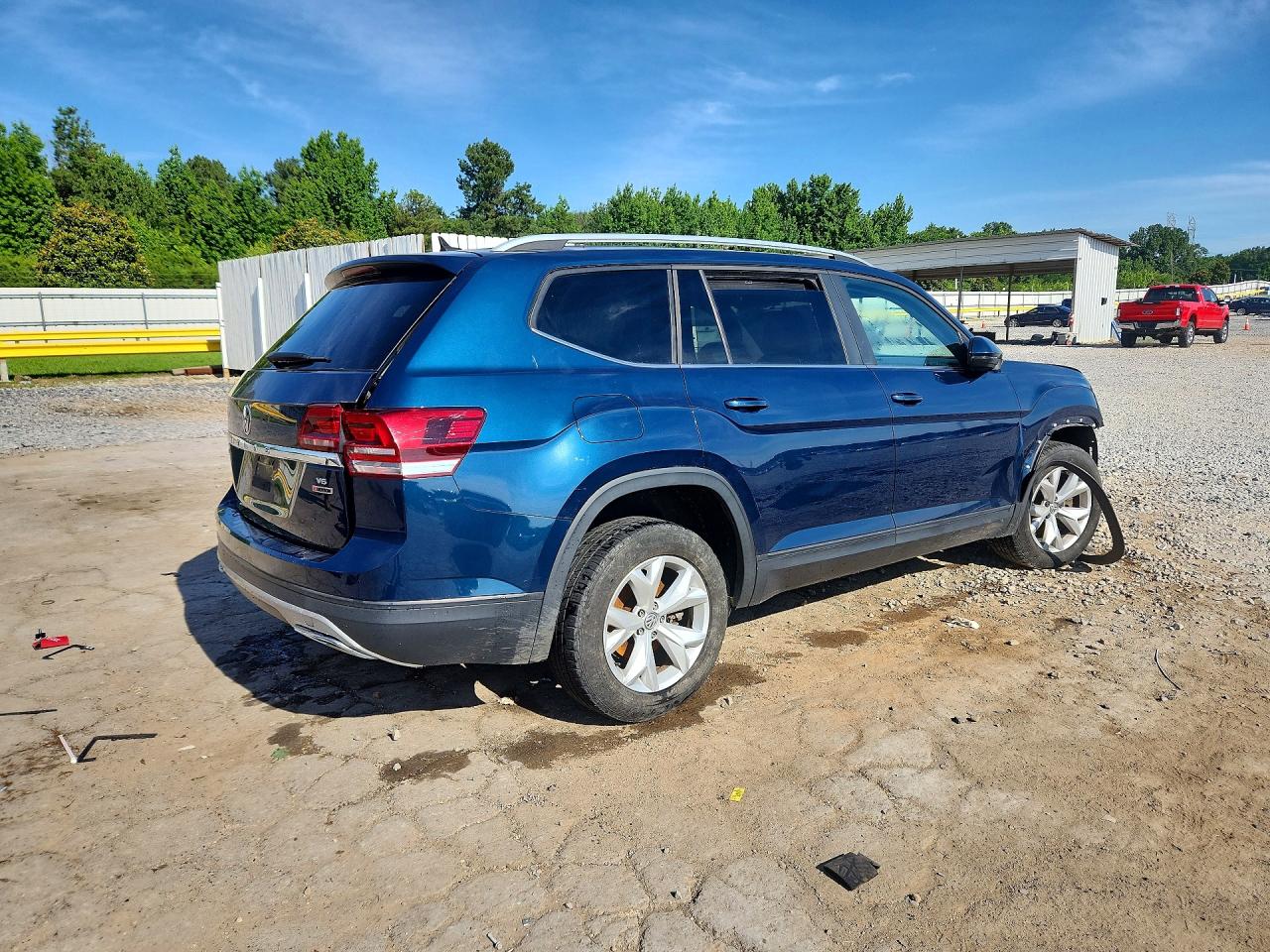 2019 Volkswagen Atlas VIN 1V2UR2CAXKC565802 COPART salvage auction — Front End, TN - SALVAGE CERTIFICATE, sold $1,950 on 2026-07-09 (photo 3)