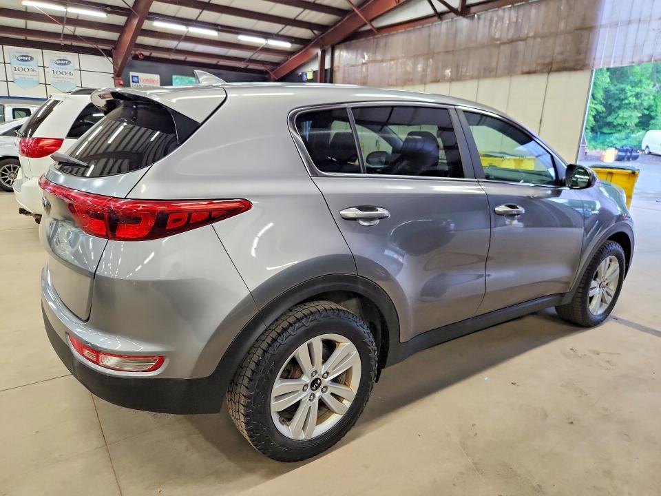 2018 Kia Sportage VIN KNDPMCAC1J7359511 COPART salvage auction — MINOR DENT/SCRATCHES, In - Certificate Of Title, sold $5,300 on 2026-07-27 (photo 3)