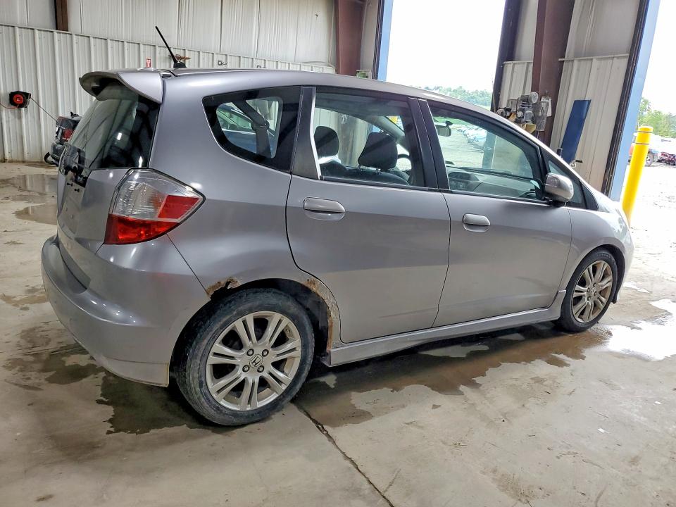 2009 Honda Fit VIN JHMGE88429S018375 COPART salvage auction — NORMAL WEAR, Pa - Non Public Clean Title, sold $825 on 2026-07-29 (photo 3)