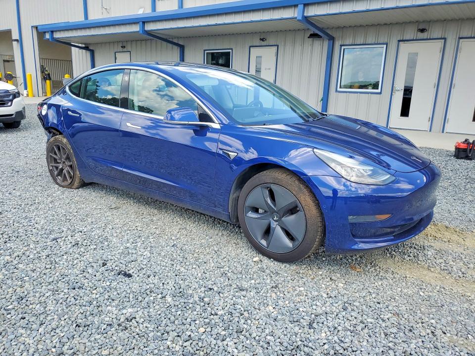2019 Tesla Model 3 VIN 5YJ3E1EA0KF427088 COPART salvage auction — REAR END, Nc - Salvage Certificate Of Title, sold $6,300 on 2026-07-30 (photo 4)