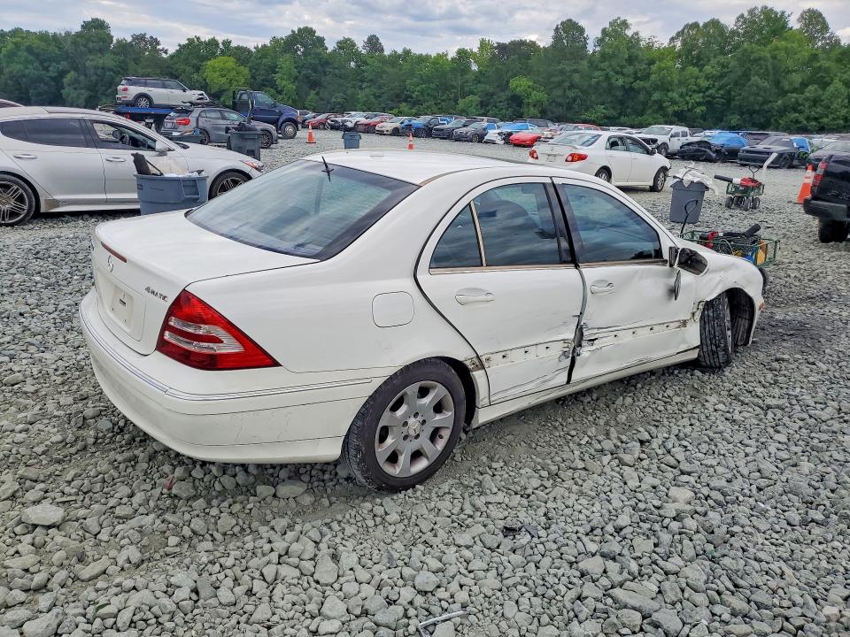 2006 Mercedes-benz C-klasse VIN WDBRF92H56F755923 COPART salvage auction — SIDE, Nc - Salvage Certificate Of Title, sold $225 on 2026-07-15 (photo 3)